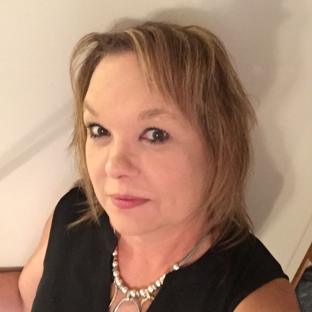 Meet your Posher, Cynthia